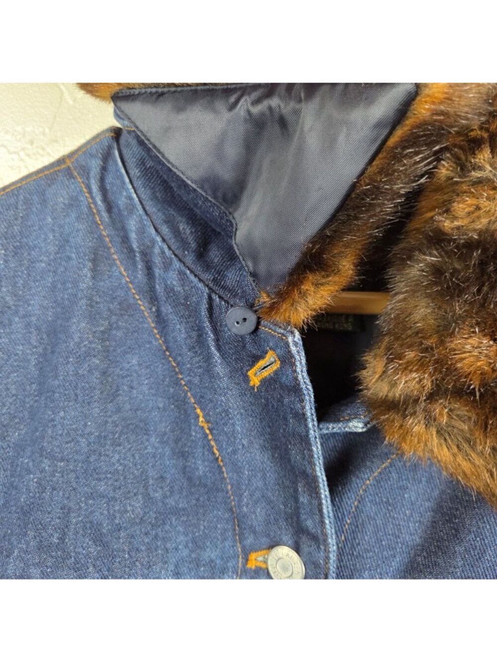 Vintage Ralph Lauren Dark Denim Trucker Jacket w Removable Faux Fur Collar L Y2K - Picture 9 of 12